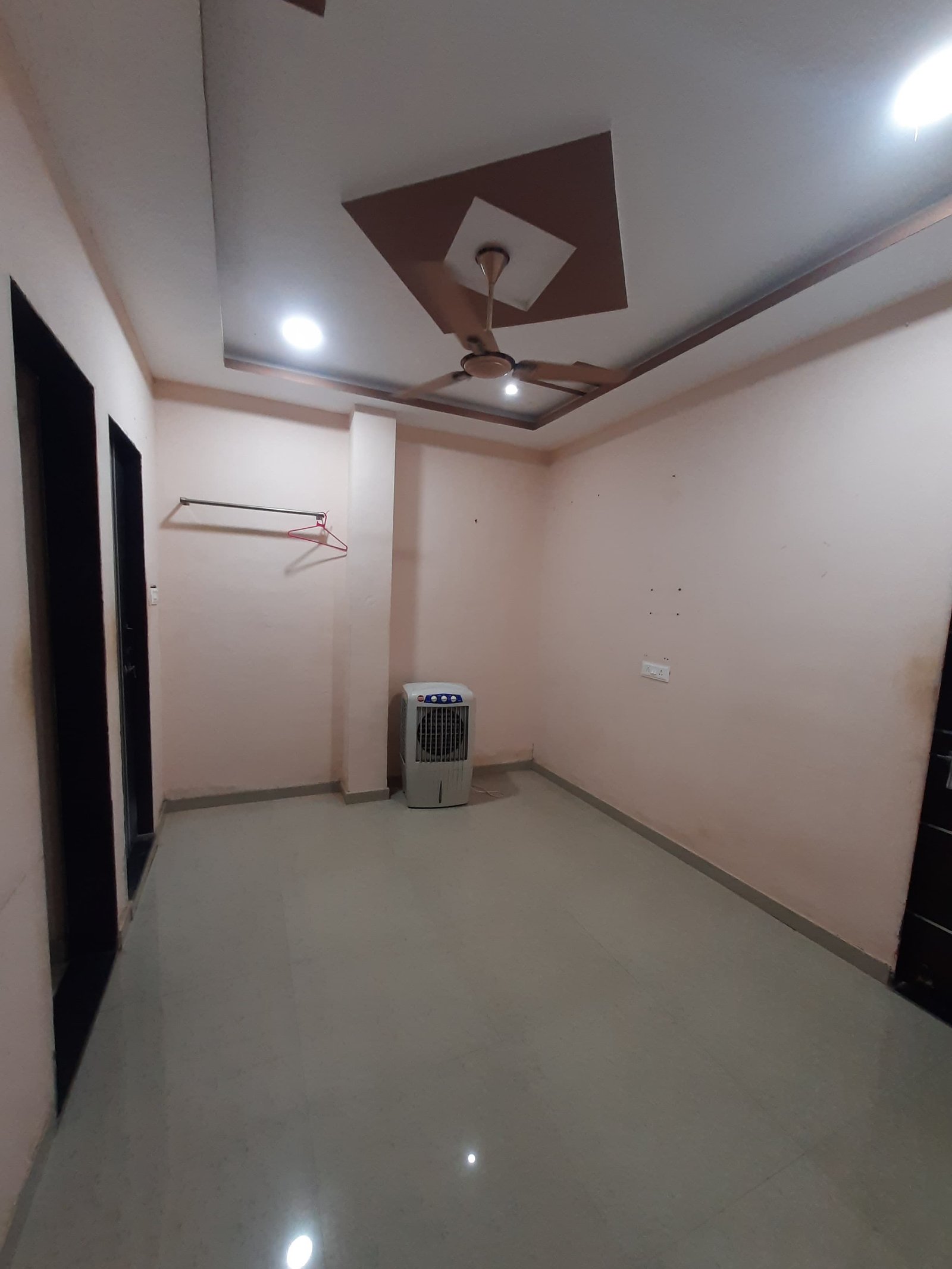 Non AC 2 BHK Apartment - Photo 4
